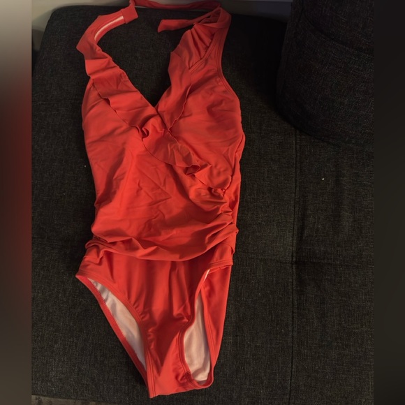 Cupshe Emerge Ruffled Halter Retro One
Piece Swimsuit - Picture 6 of 7